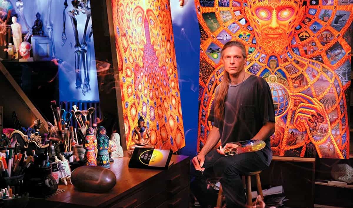 Alex Grey в мастерской